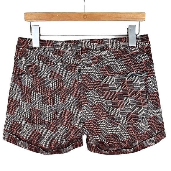 SCOTCH & SODA La Femme Selon Marie Sahara Social Printed Mid Rise Shorts - Picture 2 of 9